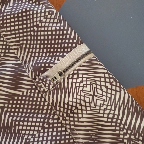 Under Armour Board Shorts‎ Mens 34 Gray Geometric Unlined Hybrid - Picture 8 of 10